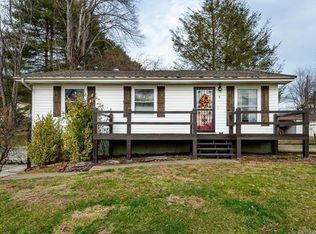 8 Forge Dr, Mills River, NC 28759