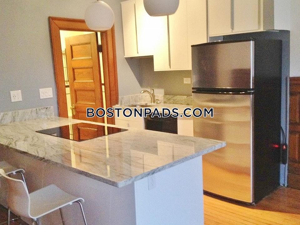 2nd image of 849 Beacon St #2TT