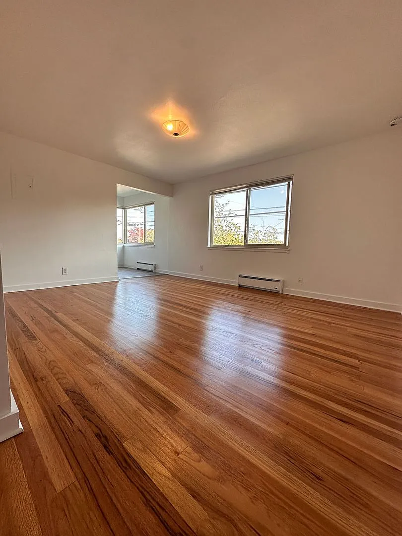 Evanston Court Apartments — Photo 1