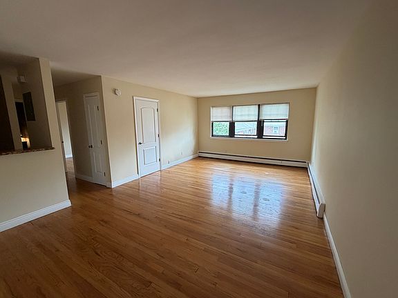 3rd image of 51 Essex St APT H