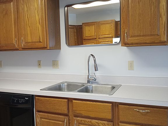 5th image of 316 Willowbend Cir