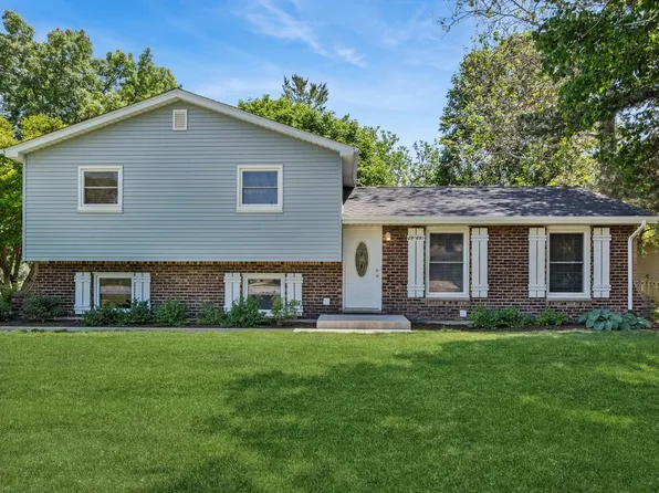 28W691 Leverenz Rd, Naperville, IL 60564