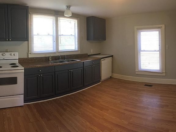 3rd image of 513 W Henry St