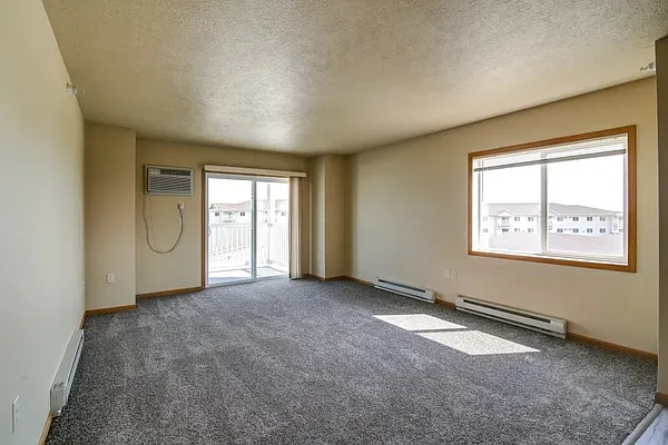 Meadow Ridge Apartments — Photo 7