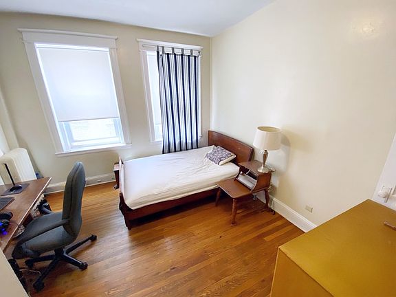 4th image of 221 Kelton St APT 19
