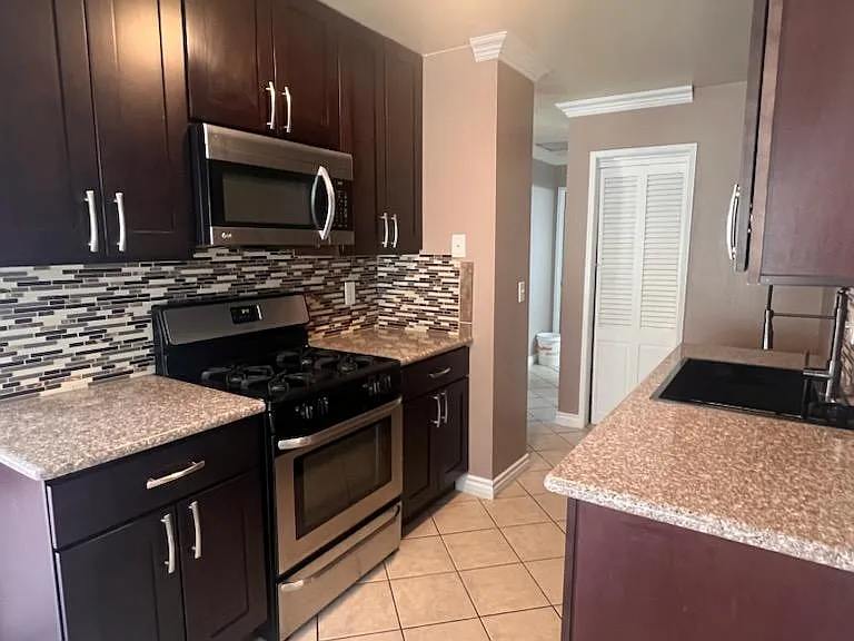 1116 N Barston Ave — Photo 10