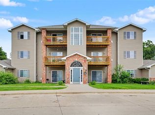 2824 Triple Crown Ln #5, Tiffin, IA 52340