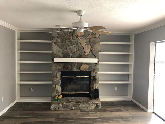 4th image of 3910 Parkway Blvd