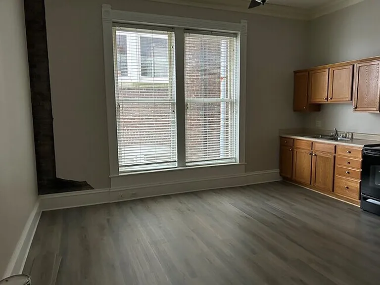 E 9th St - 200 — Photo 20