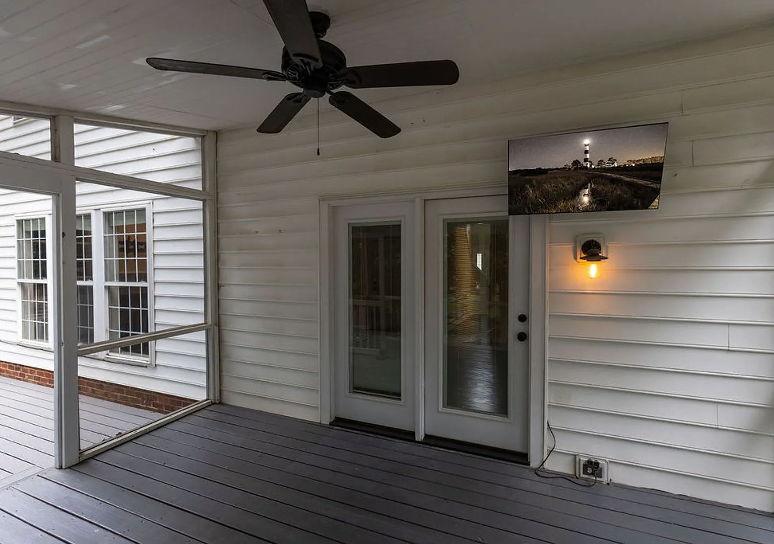 6337 Elderslie Drive — Photo 2