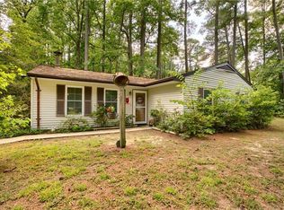 6592 Lake View Dr, Gloucester, VA 23061