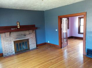 1011 42nd St APT 1, Des Moines, IA 50311