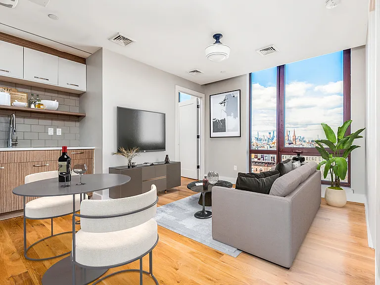 31 Debevoise St #9B — Photo 1