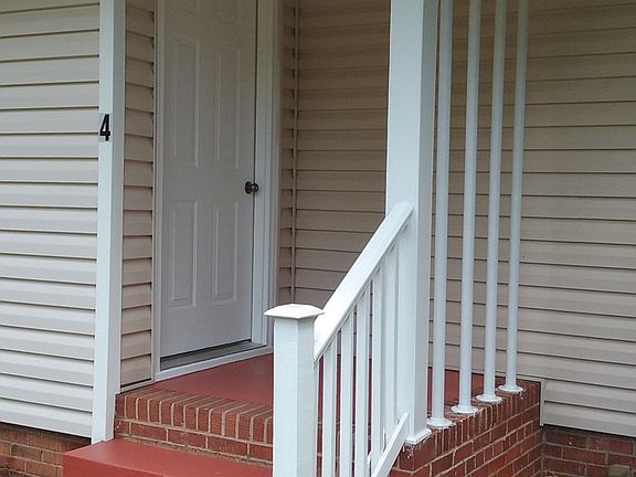 2nd image of 4 Woodmont Cir