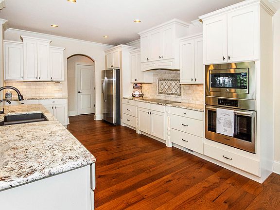 3rd image of 12453 Ivy Lake Dr