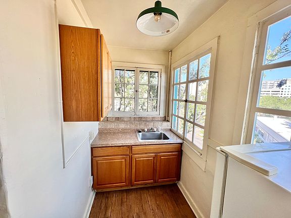 2nd image of 1960 N Sherman St #0B-1Ba-400Sqft