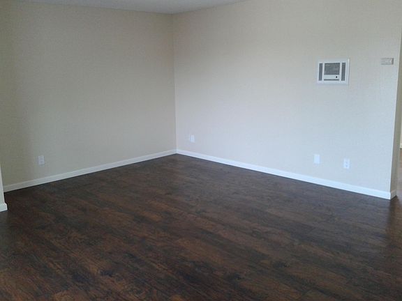 3rd image of 4355 46th St
