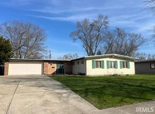 826 Whitehall Dr, South Bend, IN