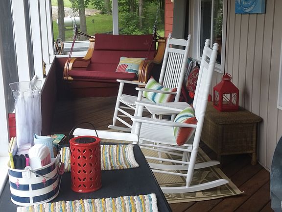 Screened in porch