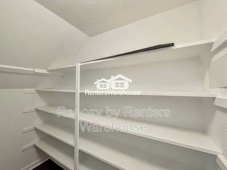 1713 Dresdon Ln — Photo 30