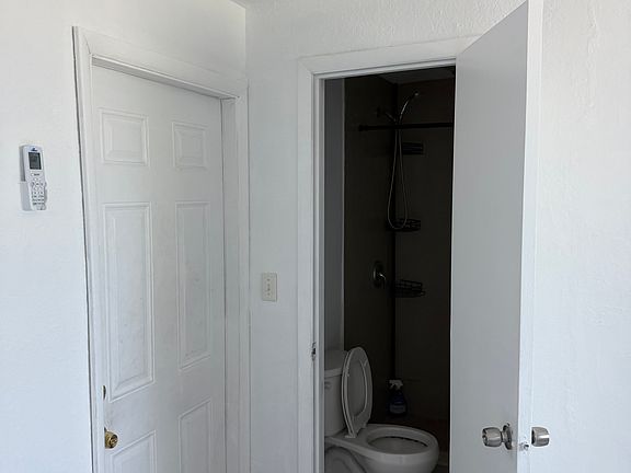 4th image of 4521 SW 32nd Dr