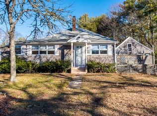 19 Cahoon Rd, Buzzards Bay, MA 02532
