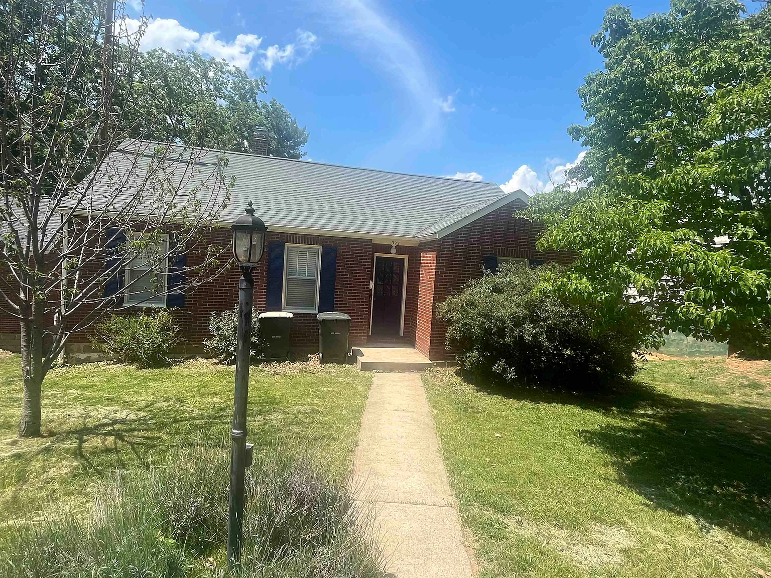 2 bed, 1.0 bath, 1108 sqft, $1,750 — Photo 1