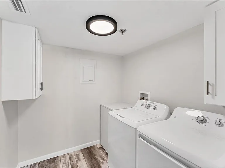 4530 Pinebrook Cir #208 — Photo 29