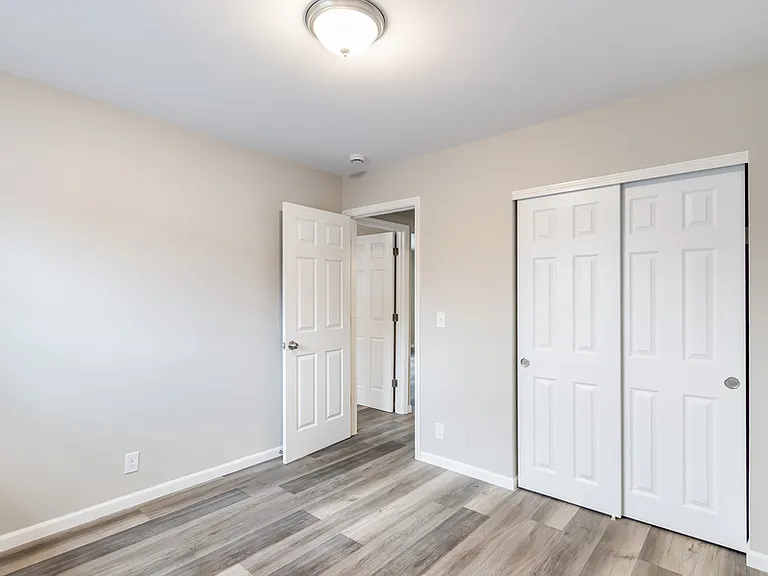 502 E Merrill Ave #8 — Photo 12