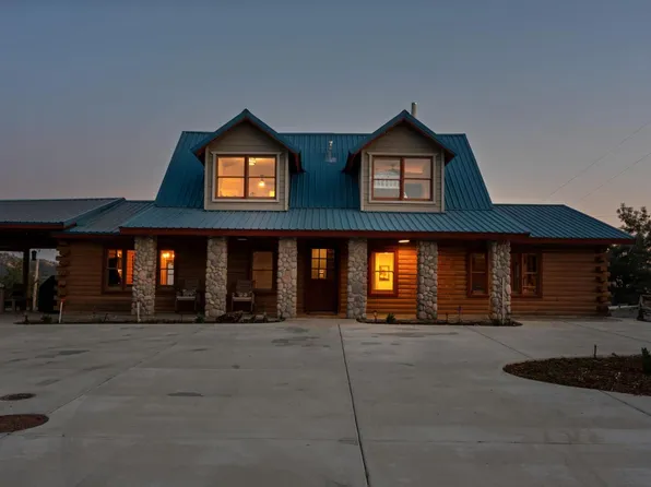 20146 Nicholas Rd, Clovis, CA 93619
