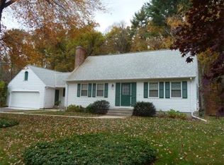 5 Russell Rd, Wilbraham, MA 01095