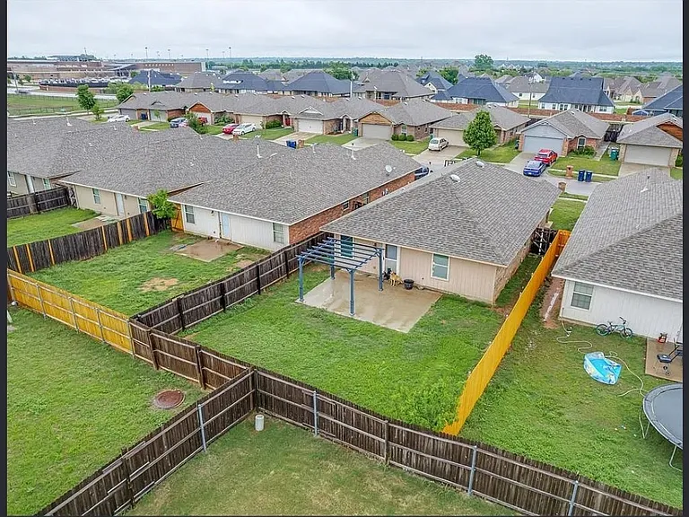 19725 Serenade Way — Photo 23
