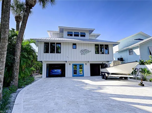 706 Pan Am Ave, Naples, FL 34110