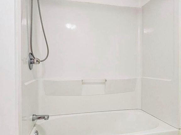 5th image of 5307 Avalon Pl