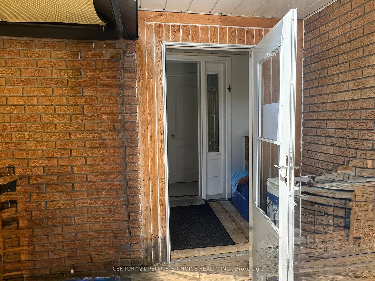 3 bed, $2,200 — Photo 3