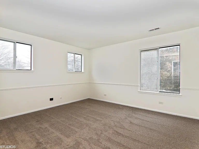 337 Springlake Ln #D — Photo 6