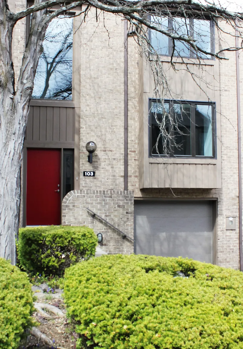 103 Locust Ct photo 1
