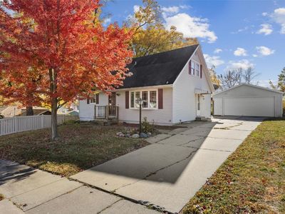 109 Clover Dr SW, Cedar Rapids, IA, 52404