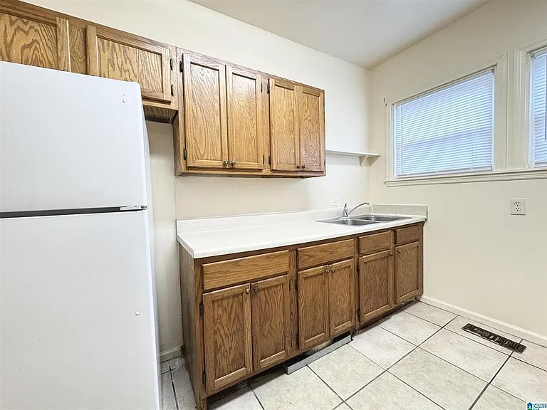 737 40th Pl #A-1 — Photo 17