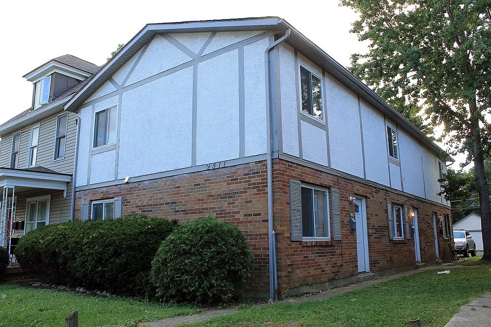 2 bed, 750 sqft, $1,290 — Photo 1