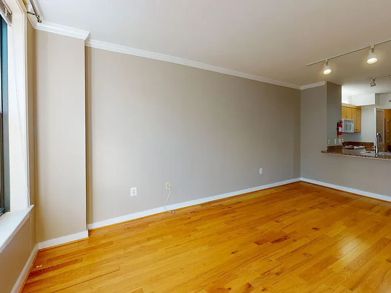 631 D St NW #931 — Photo 9