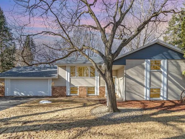 11741 Mississippi Dr N, Champlin, MN 55316