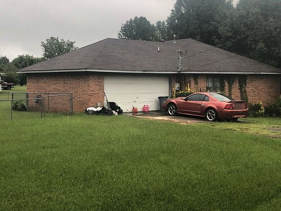 3rd image of 6707 Red Robin Dr