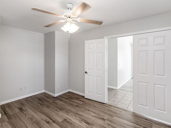 3rd image of 2108 N Santiana Pl