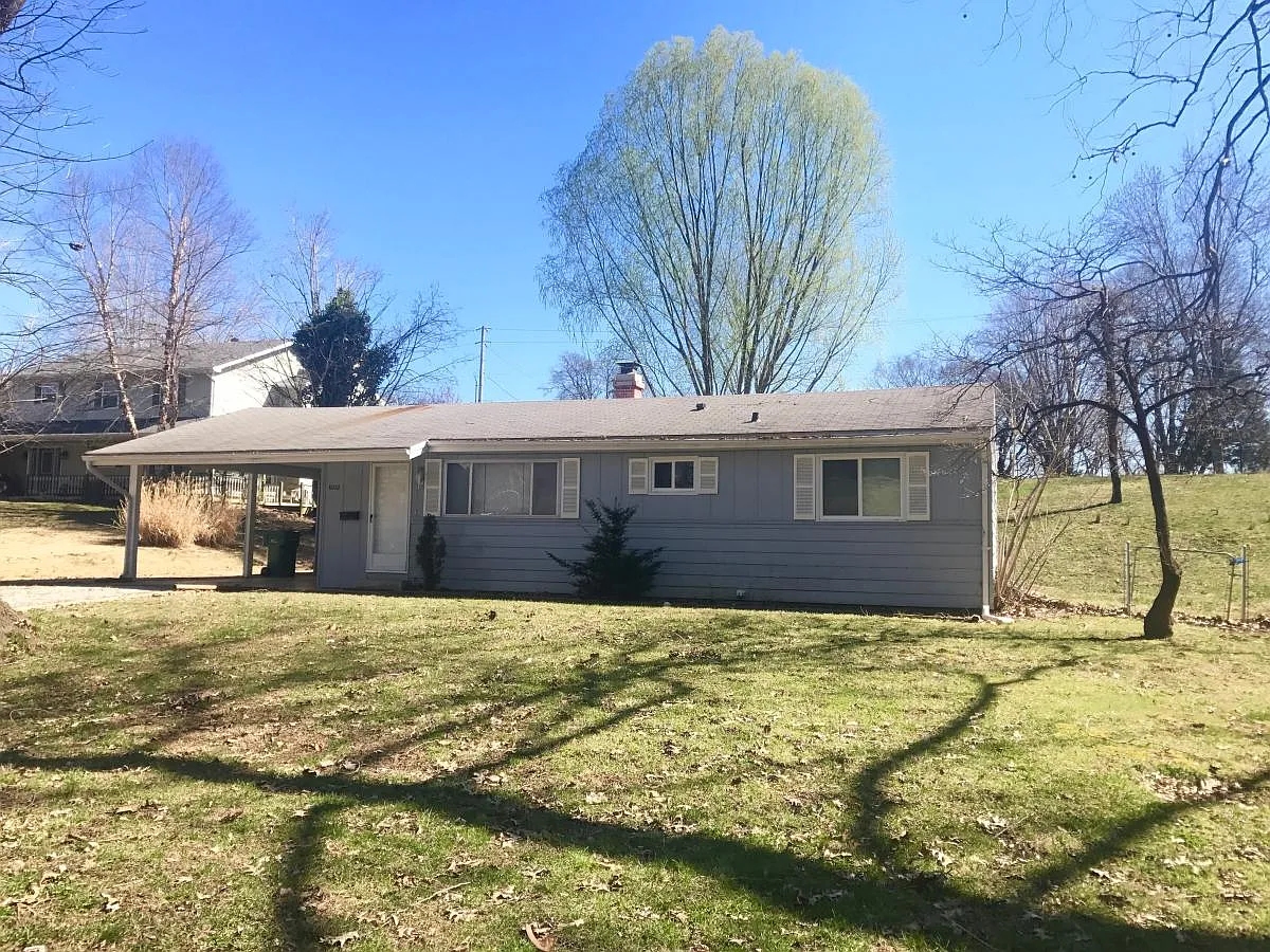 6022 Midway Cir photo 1