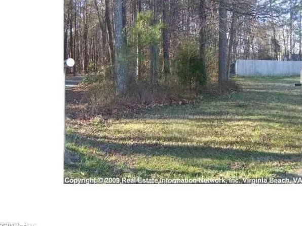 43 Woods Ln, Hampton, VA 23666