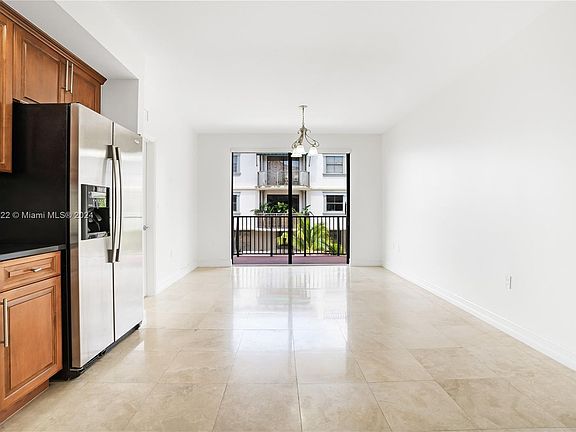 3rd image of 1650 Galiano St #309