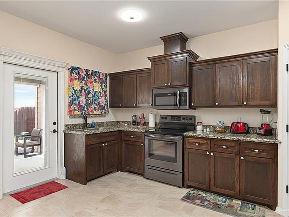 5th image of 18177 King Palm Dr