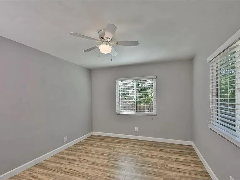 3219 W Leroy St — Photo 20