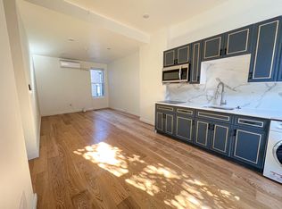 2129 Pine St APT 2F, Philadelphia, PA 19103
